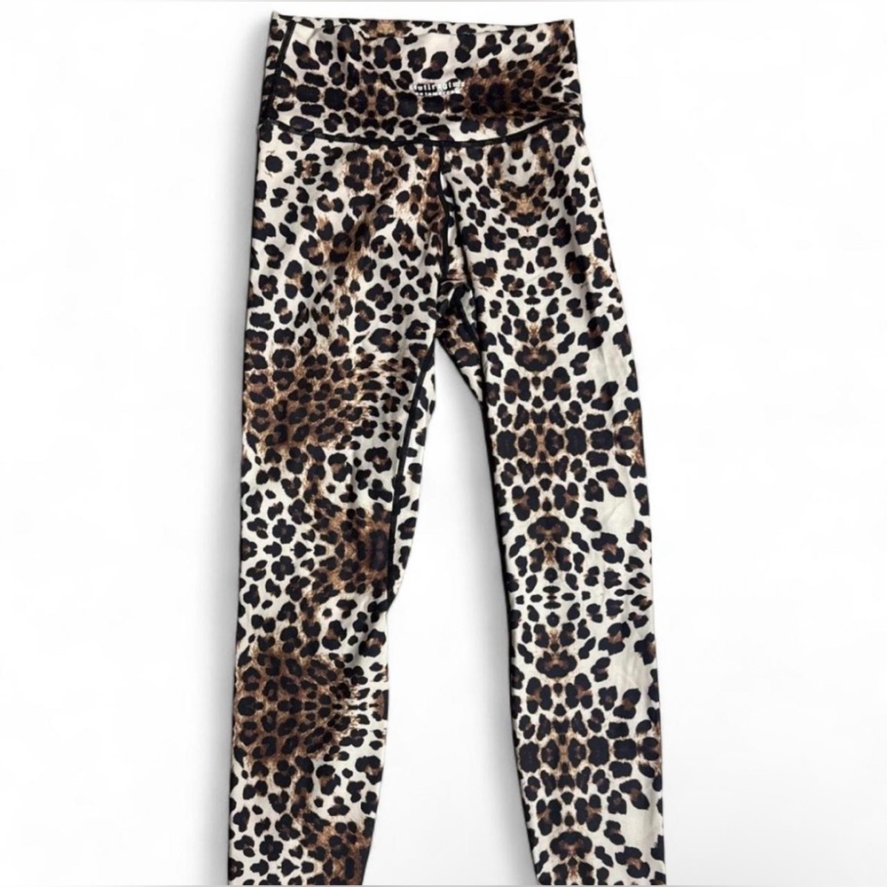 civil regime burning time sibyl leopard digital print legging size small